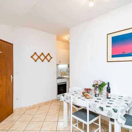 Matej - One Bedroom Rtava S Dakse Διαμέρισμα Ντουμπρόβνικ