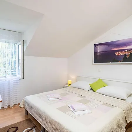 Matej - One Bedroom Rtava S Dakse *