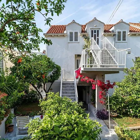 Matej - One Bedroom Rtava S Dakse Apartmán